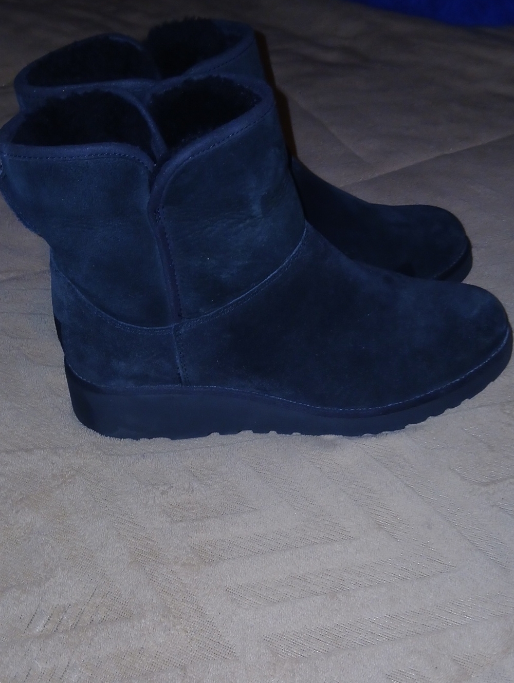 UGG Women's Kristin Boot Black Suede Ankle Winter Boots 1012497 Sz: 8